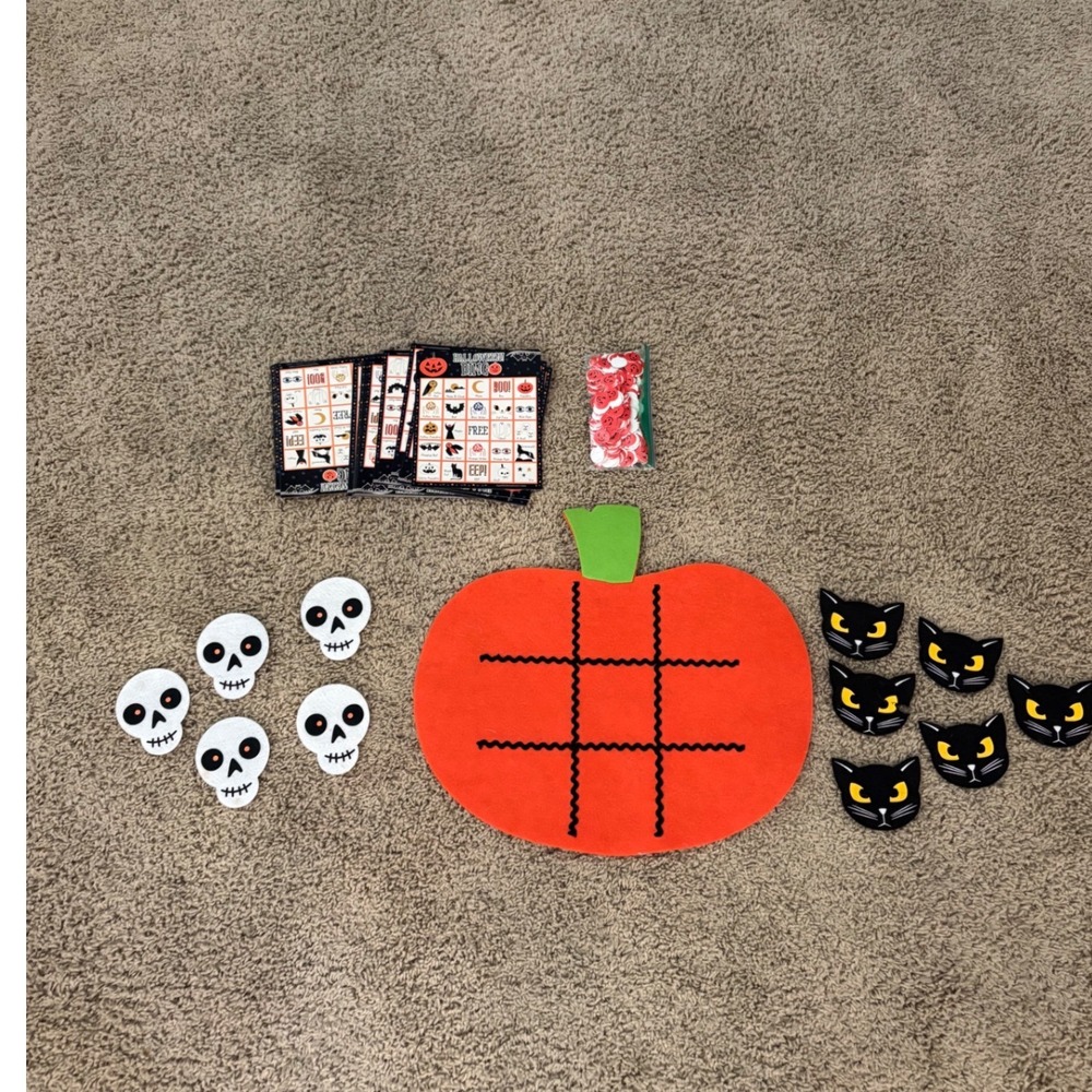 Halloween Game Set Felt Pumpkin Tic Tac Toe Skulls Cats and Bingo with Markers